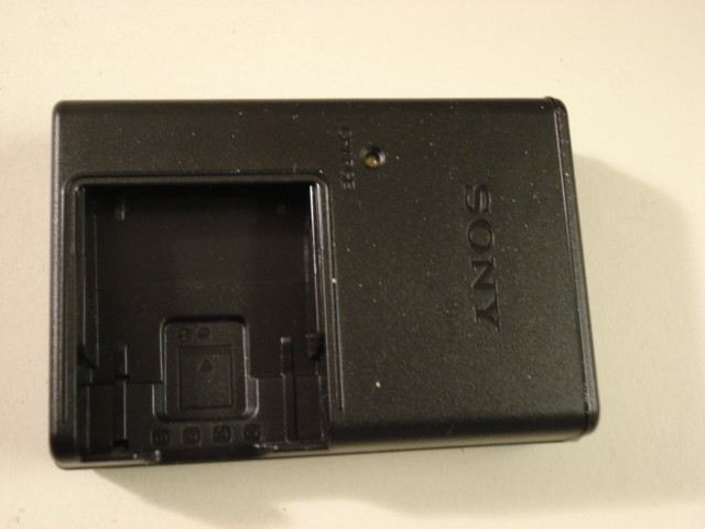 Camera acculader compatibel met Sony NP-BD1, NP-BG1, NP-FD1