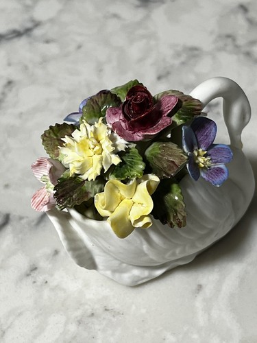 Royal Adderley Bone China Swan with Flowers Made in England - Picture 4 of 9