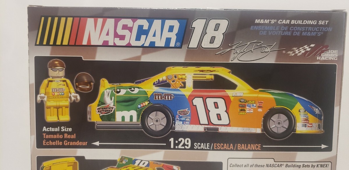 ナスカー 18台セット NASCAR K'NEX NASCAR 18 Kyle Busch - M & M's Car Building Kit 36049 - NEW