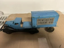 VINTAGE WYANDOTTE PRESSED STEEL TOY TRUCK AND TRAILER