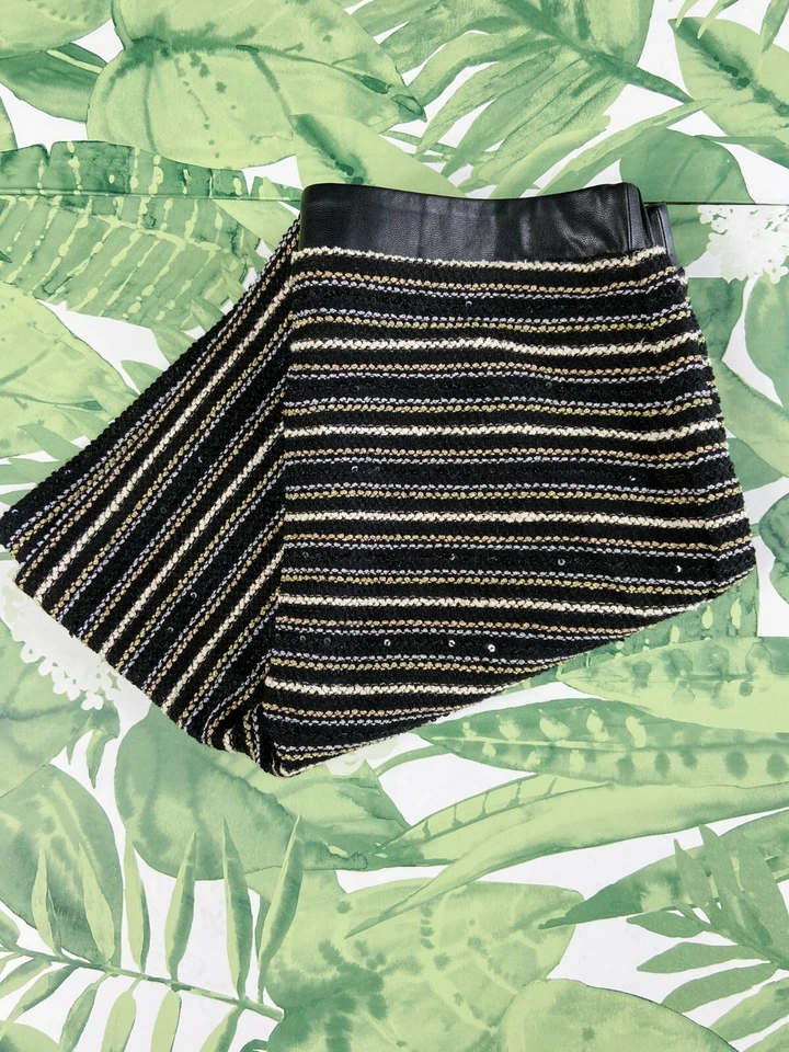 NUEVO CON ETIQUETAS NUEVO Minifalda Sanctuary Metálica Dorada Plata Negra Imitación Cuero Cintura Talla S Foto 3 de 4