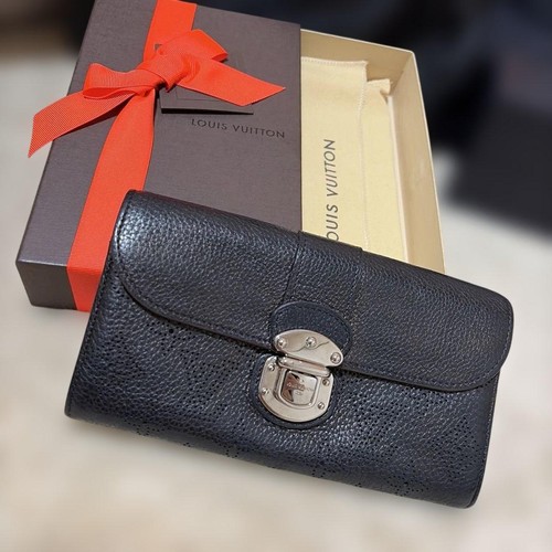 Louis Vuitton Mahina Long Wallet Black Leather Silver Lock Pre-owned From Japan