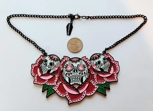 Kreepsville 666 Sugar Skull & Roses Necklace, Triple Skull Resin Pendant NOS! - product listing photo