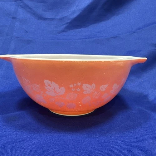 PYREX Pink Gooseberry Cinderella Nesting Bowl 1-1/2 QT Mixing Bowl 442