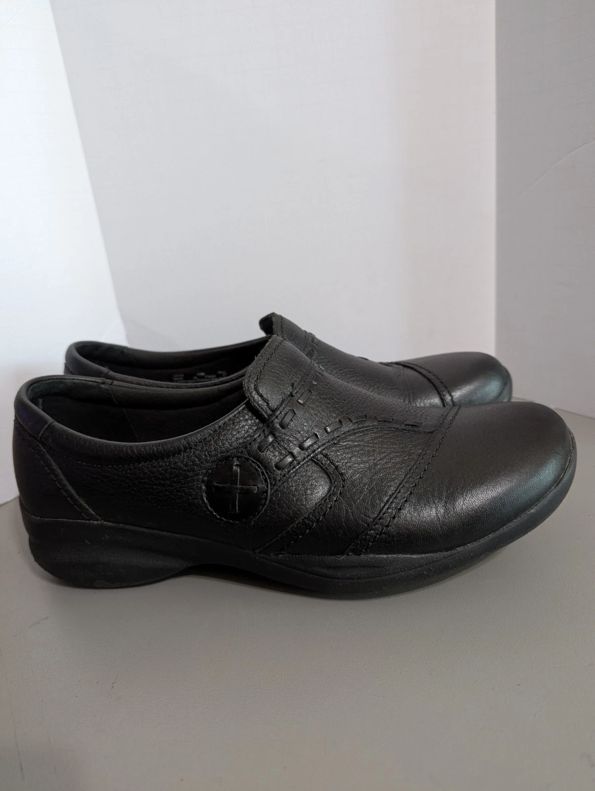 Mocassini comodi Clarks In Motion da donna taglia 11M neri.