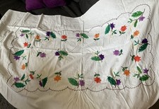 Sehr alte, handgearbeitete Tischdecke, sehr guter Zustand, ca. 147 x 89 cm