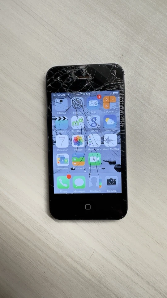 iPhone 4, Cases, Otter box holster, Moisture Proof Arm Strap, Wall & Car Charger - image 2 of 4