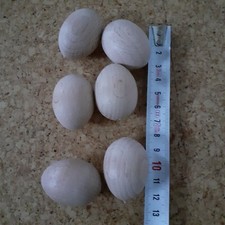Holzeier 6 Stück Eier Hühnereier Holz massiv Oval Kaufladen kinderküche mit Loch