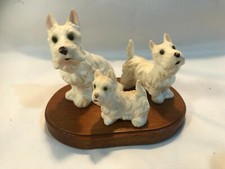 Collectable Border Collie dogs resin figurine on wooden plinth
