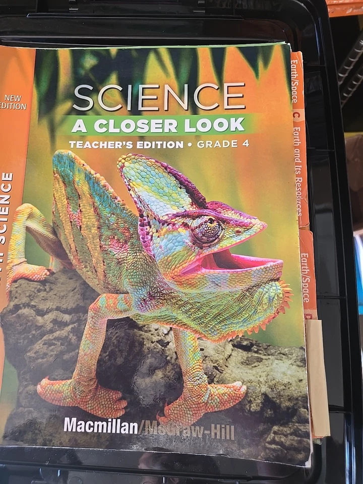 Science, a Closer Look, Grade 4, Teacher's Edition, Earth Science, Vol. 2' by... - Image 2 of 4