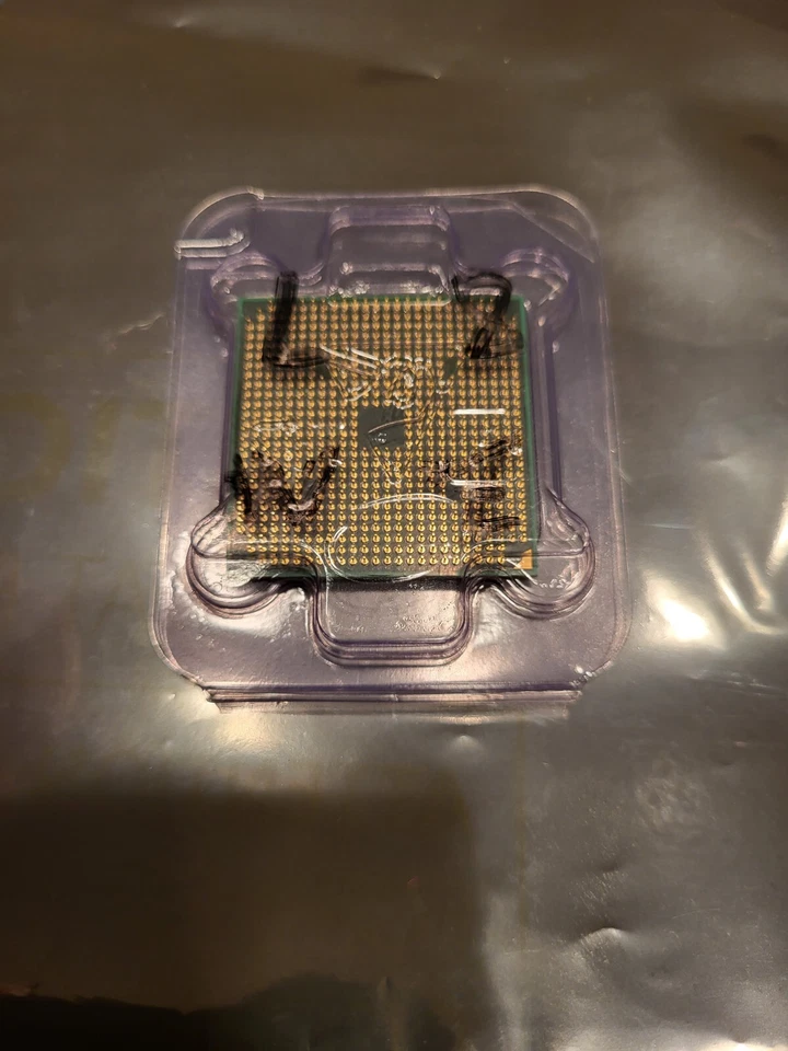 Cpu Processore AMD Sempron Mobile SMSI42SAM12GG socket S1 skt notebook pc laptop - Immagine 2 di 2