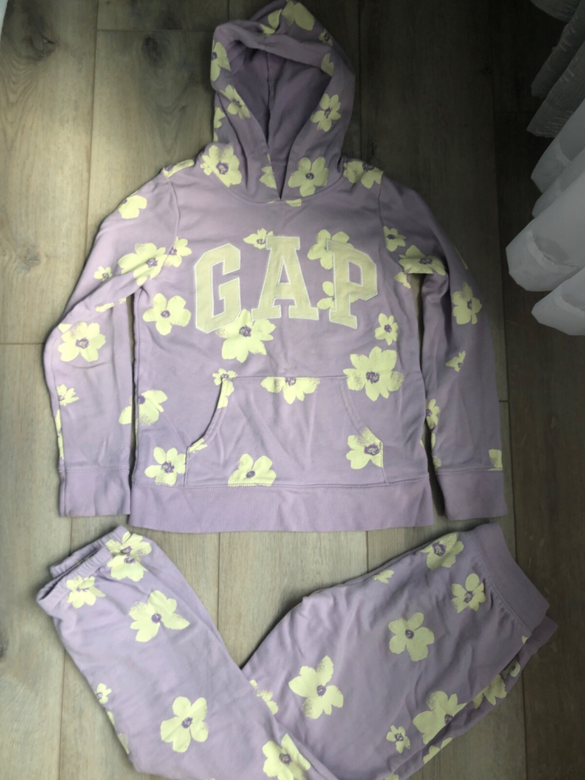 Picture 1 of 3