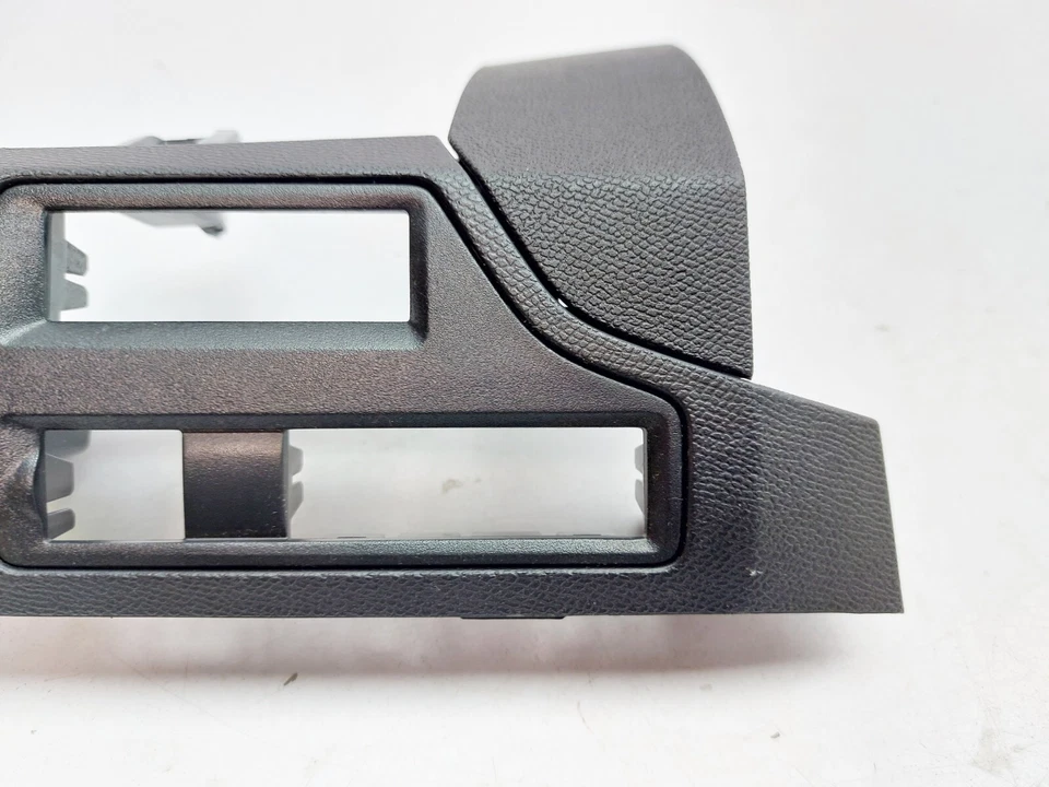 PEUGEOT 3008 P84 MK2 DASHBOARD LOWER TRIM COVER 2018 9810606877 - Image 3 of 4