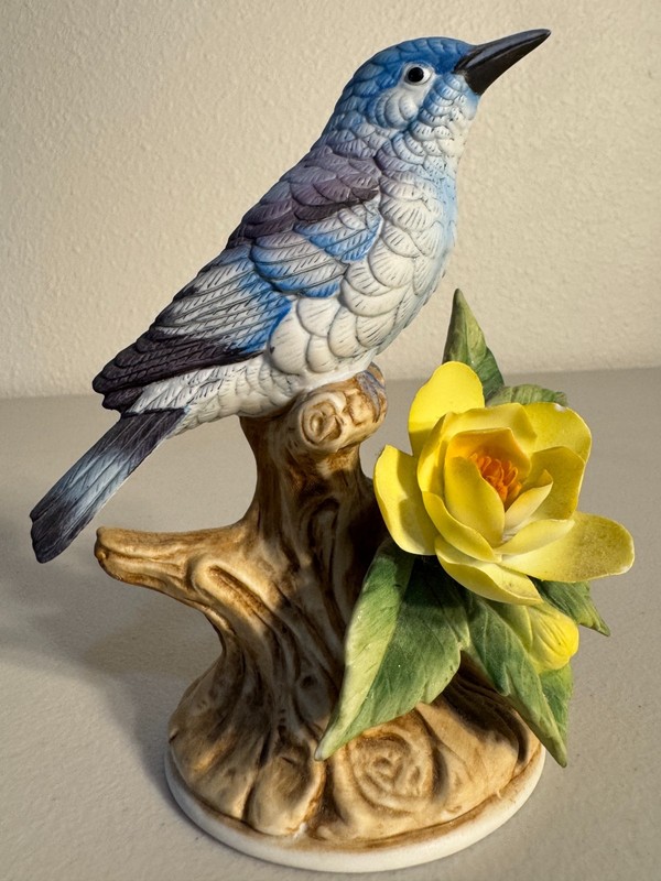Vintage Andrea by Sadek Mountain Bluebird figurine 8627 Made in Japan
