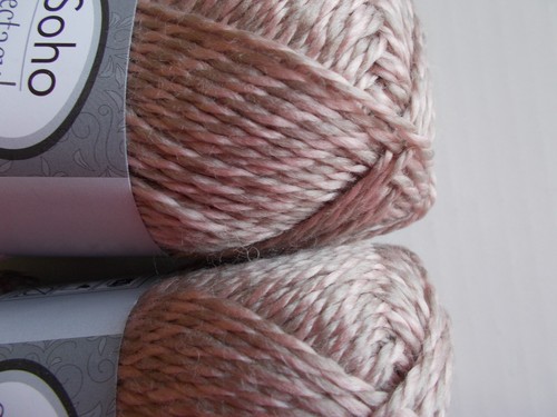 Soho Spectacular wool blend twist yarn, Pretty, lot of 2 (122 yds ea) - Picture 2 of 2