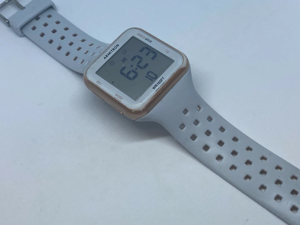 Reloj Digital Armitron 40/8417 Hombre 50m Tono Dorado Cuadrado Alarma Cronógrafo Batería Nueva Foto 3 de 4