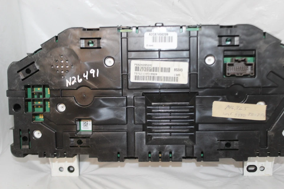 Cuadro de instrumentos velocímetro 2015 RAM 1500/2500 BIGHORN panel 146.965 millas Foto 2 de 4