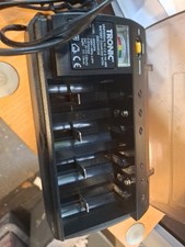 Tronic Universal NiMH Battery Charger