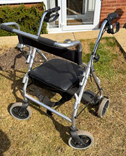 4-Wheel Foldable Rollator Walker Seat Handbrakes Backrest Silver/Black B74 2AW