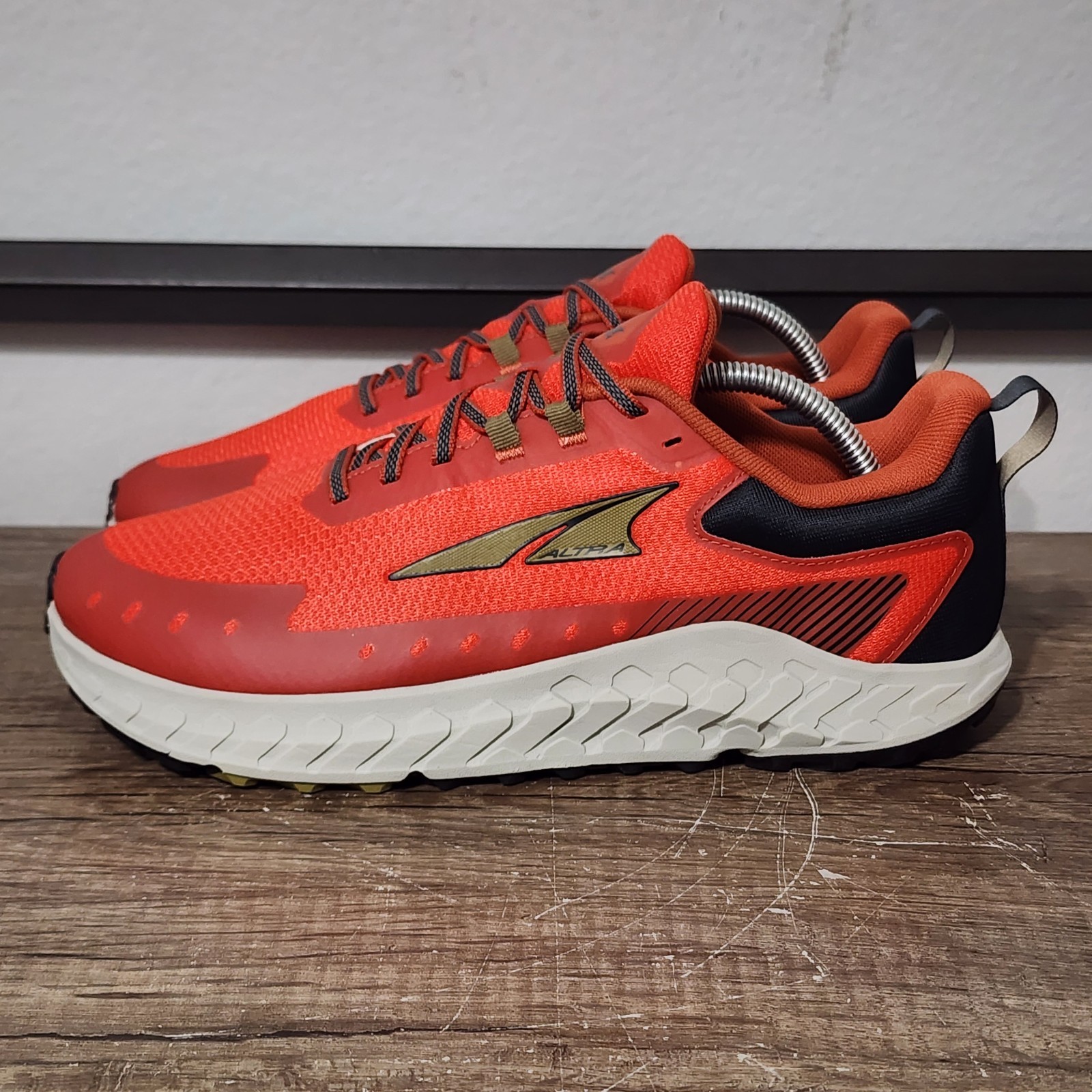 Altra Outroad 2 Mens Trail Running Hiking Shoes Size 10 Red