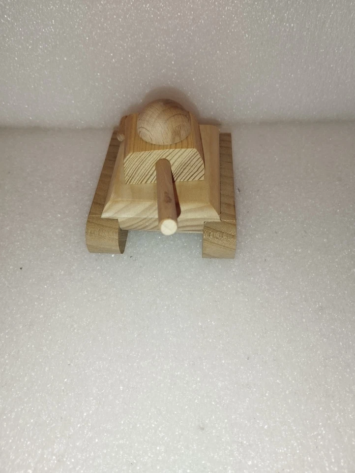 Carro Armato In Legno Vintage LEGGI DESCRIZIONE - Immagine 2 di 4