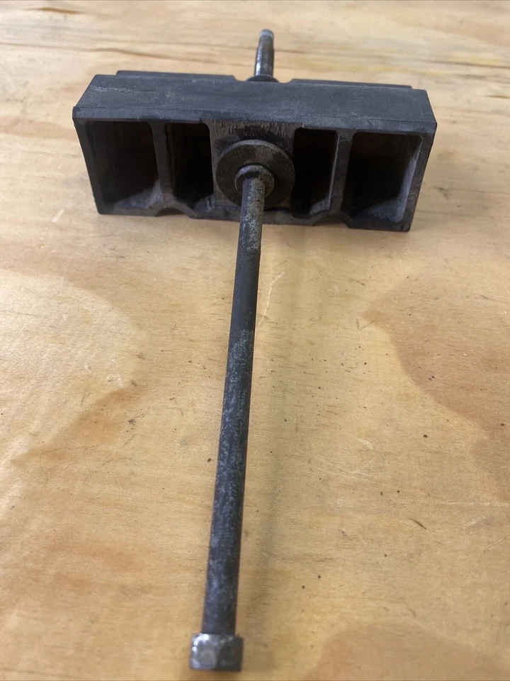 1998-2002 Lincoln Continental OEM аккумулятор удерживает 98 99 00 01 02 - Изображение 3 из 3