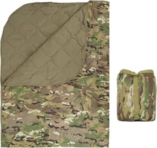 Camo Outdoor Blanket Waterproof Insulated Multi-Use Poncho Liner for Camping