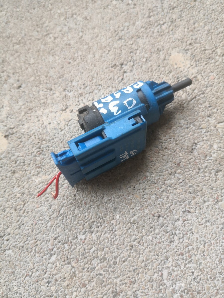 Volkswagen Passat B5+2003/clutch pedal switch /1J0927189E | eBay