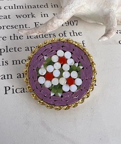Vintage Small Gold Tone Micro Mosaic Pin Brooch Costume Jewelry 💐
