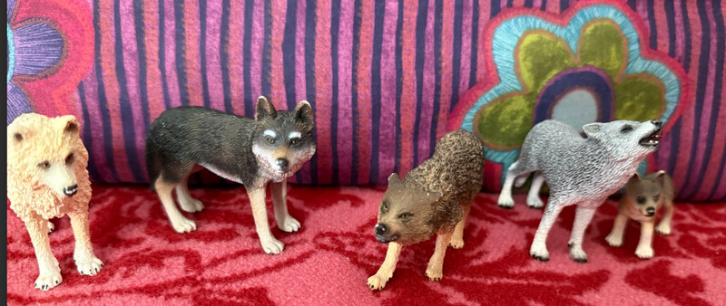 Schleich GREY WOLF FAMILY Animal Figures Retired 1400 LOT OF 5!