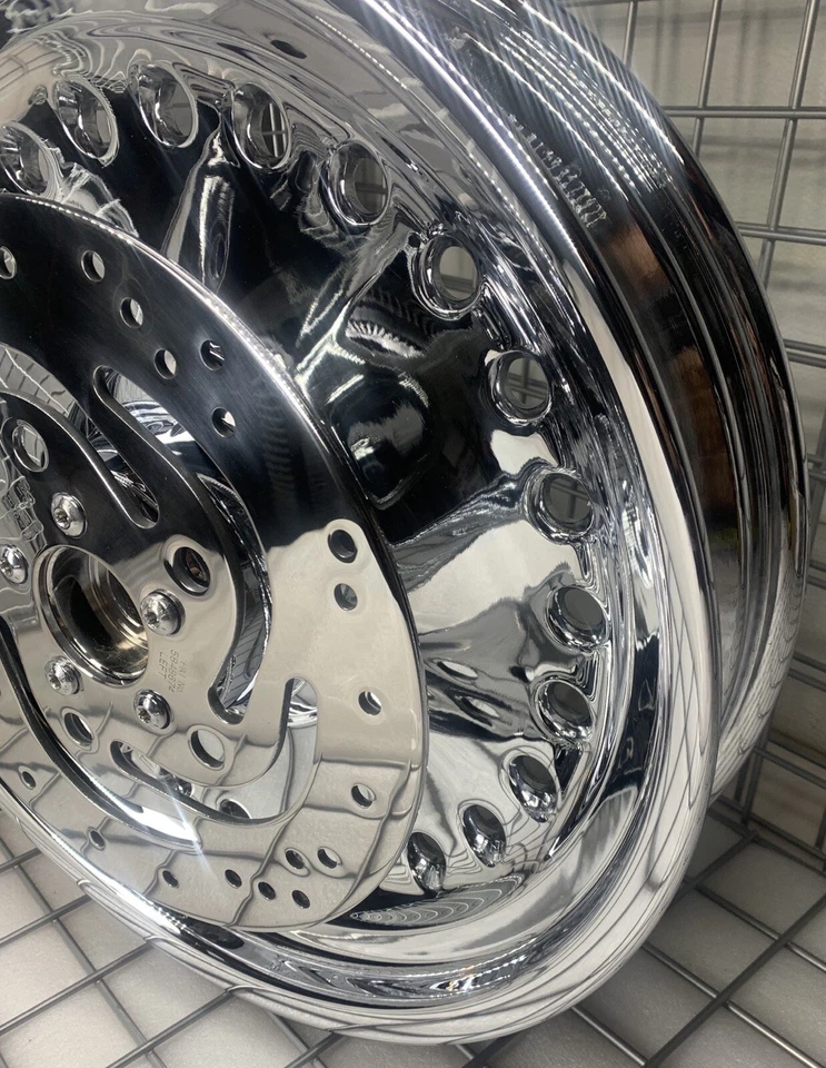 Harley SOFTAIL FAT BOY 定制铬前原始设备制造商车轮 2008 - 17 FLSTF 交换 — 第 3/4 张图片