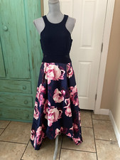 X BY XCAPE, SLEEVELESS, FIT & FLARE, HI- LOW, LINED, FLORAL EVENING DRESS, 10P