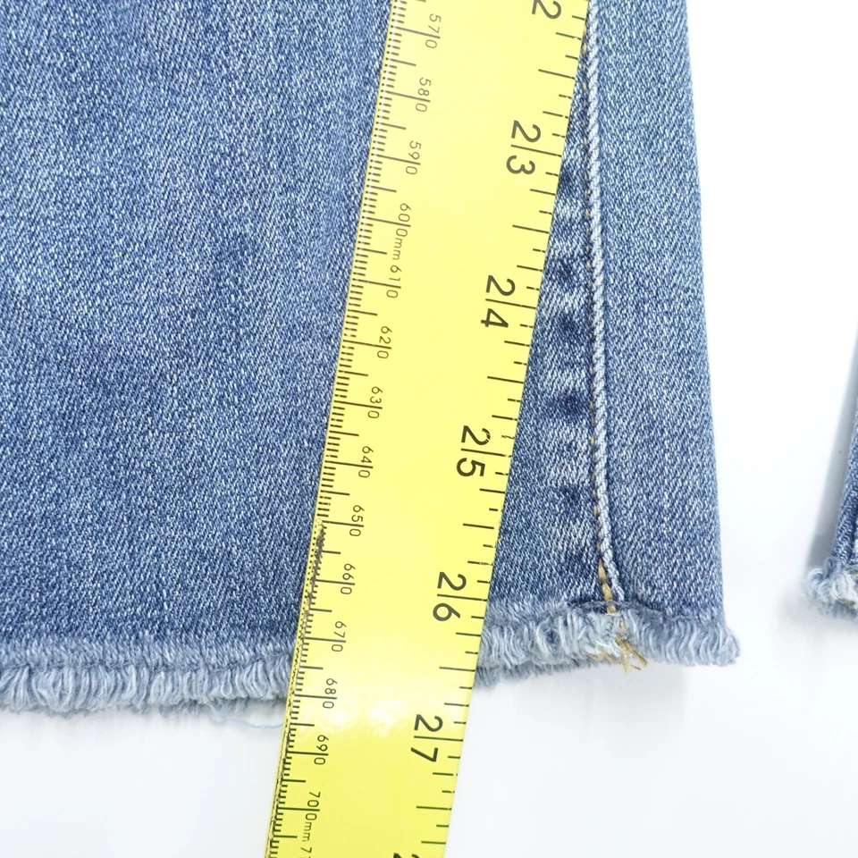 Pantalones de mezclilla Universal Thread para mujer 22 W azul tiro alto desgastados dobladillo deshilachado recortados Foto 2 de 4
