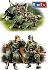 HobbyBoss German Infantry at Rest - Plastic Model Military Figure Kit - 1/35