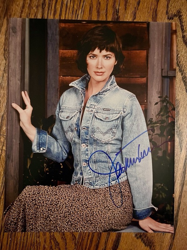 Janine Turner Signed Autograph 8x10 Photo Northern Exposure Cliffhanger