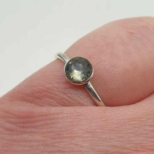 Vintage 925 Silver Ring Solitaire Stone Grey Possibly Quartz Pinky Ring Size L