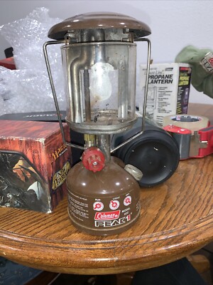 Vintage Coleman Peak1 222 Backpacking Lantern dated 1982 made in