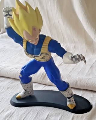 2001 9'' DRAGON BALL Z S.S VEGETA FIGURE ANIME BATTLE DAMAGED COLLECTOR'S EDITION