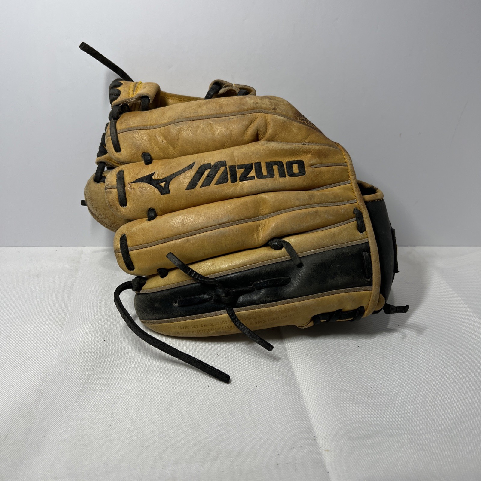 Mizuno Classic Pro GCP 50 11.75” Left Hand Catch-Right Hand Throw Baseball Glove