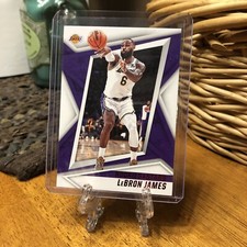 2021-22 Panini Chronicles - Rookies and Stars Red #114 LeBron James