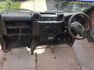 land rover defender 130 puma