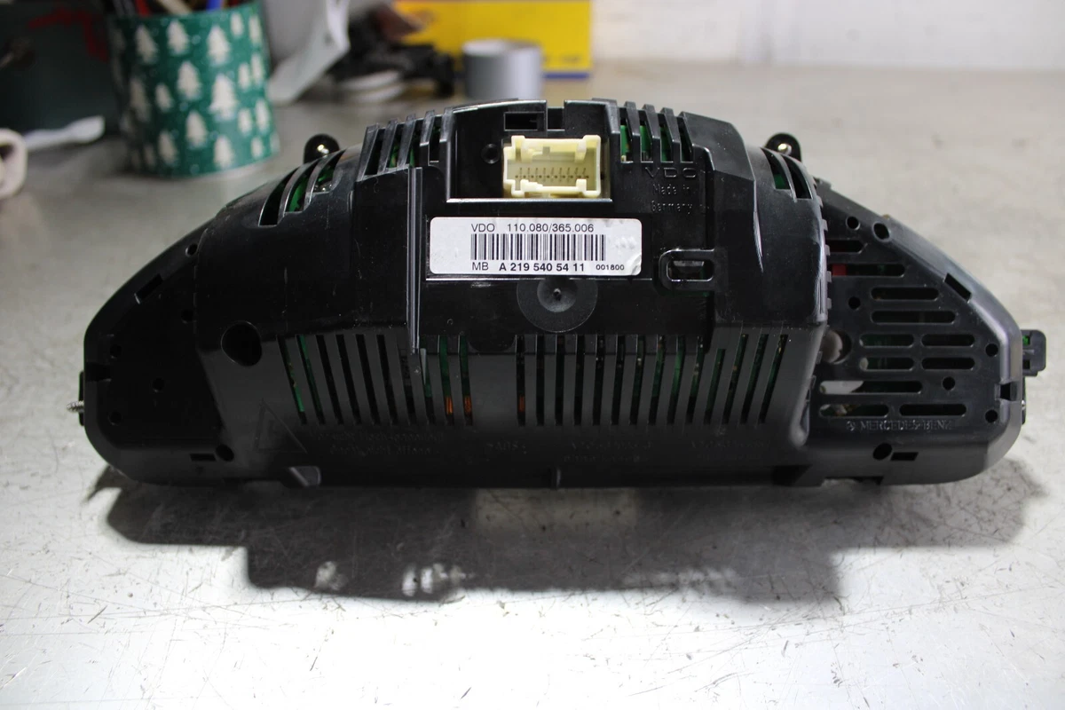 Mercedes-Benz CLS 350 (219) 215 KW Tacho Kombiinstrument 