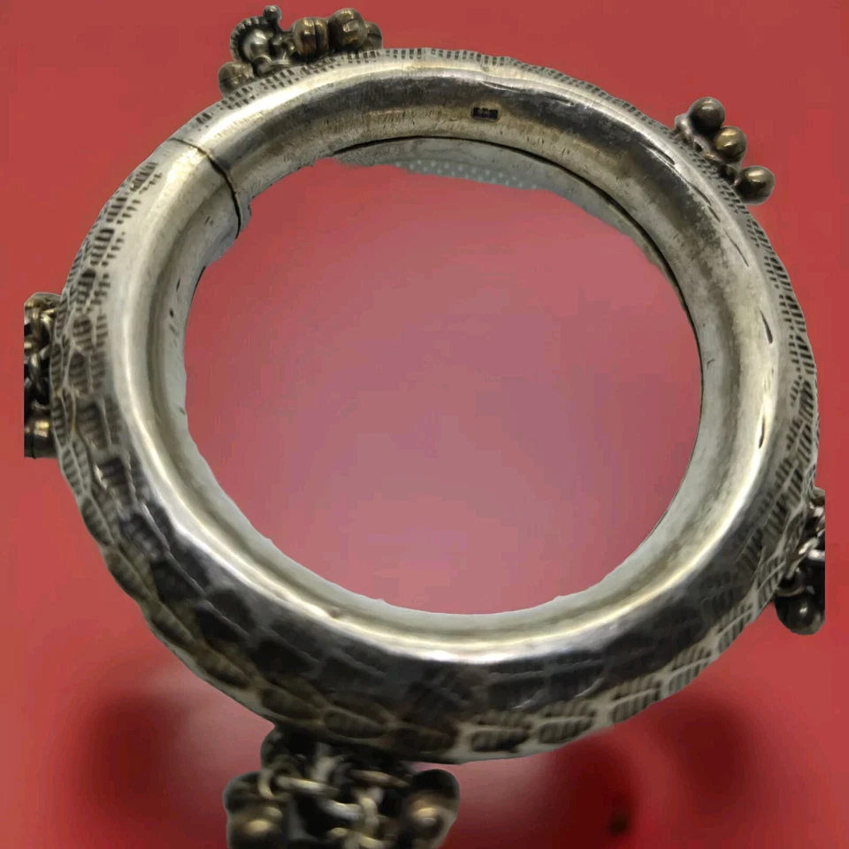 Bracciale Argento tibetano donna. Fisso non apribile diametro interno 6cm. - Immagine 3 di 4