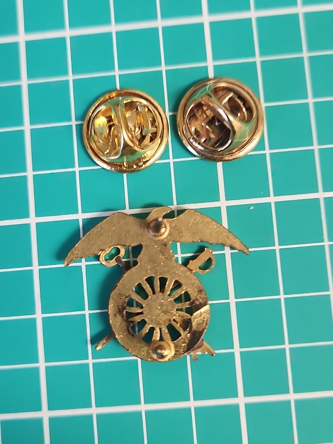 Vtg US Army Quartermaster Corps Eagle Gold Tone Lapel Pin Collectible 