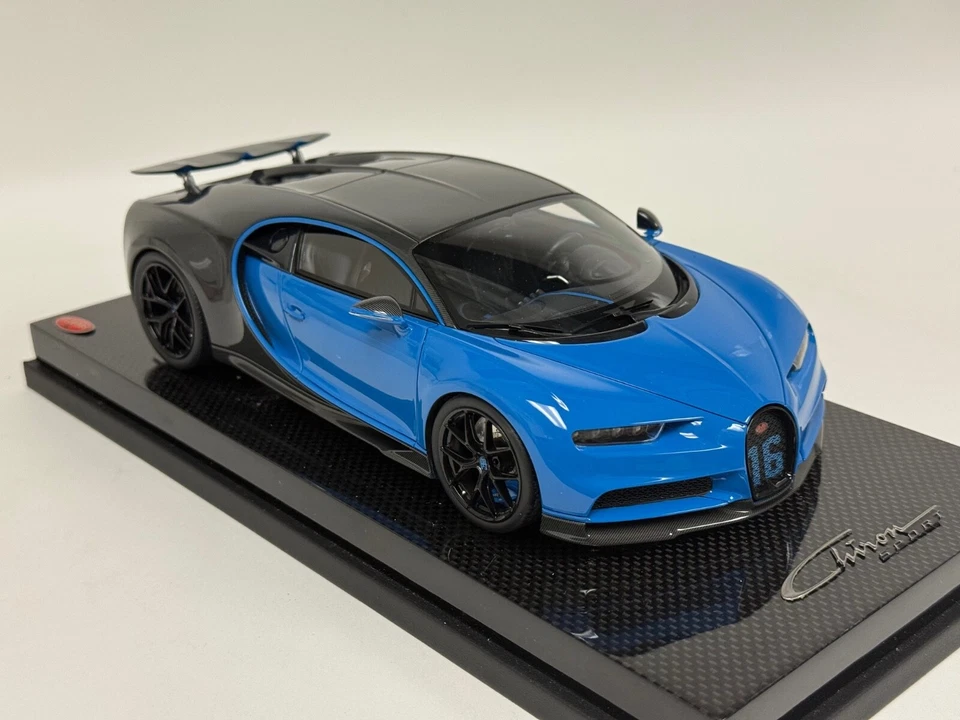 1/18 MR Collection Bugatti Chiron Sport Blue / Carbon on carbon base BUG07B - Image 4 of 4