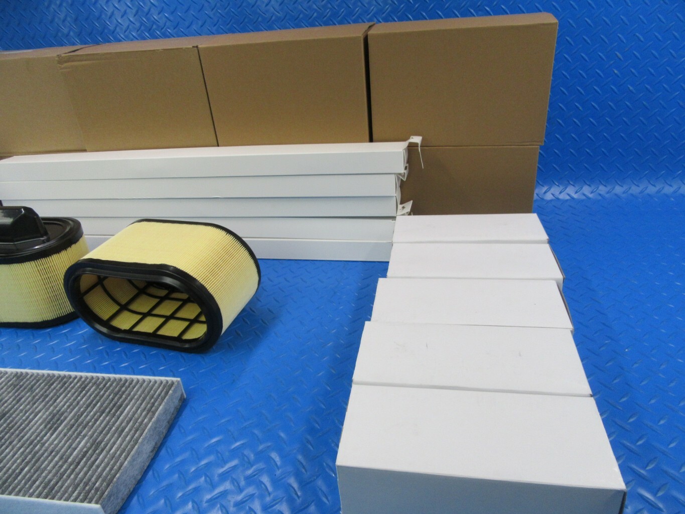 Maserati Ghibli Quattroporte Levante oil air cabin filters wiper blades #8505