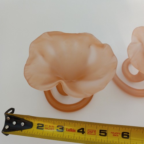 Vintage Pair of Frosted Pink Peach Satin Lily Vases Coil Base 5" Tall - Picture 8 of 8