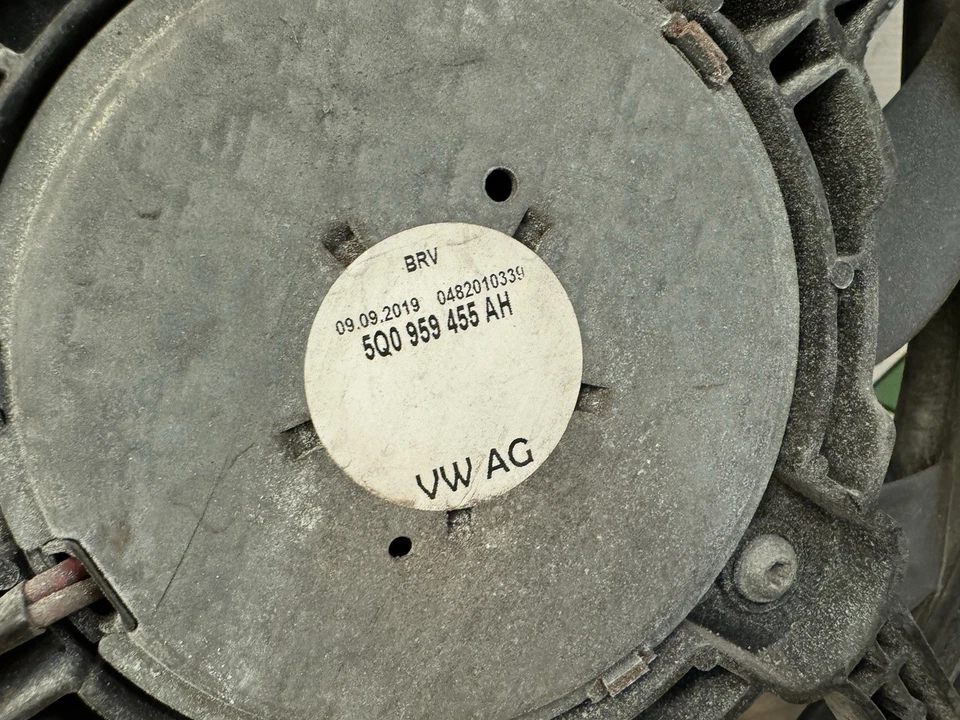 VW GOLF RAUDI TTS S3 2.0 TFSI VENTILADOR RADIADOR CON CUBIERTA 2016-2020 5WA121205B Foto 3 de 4
