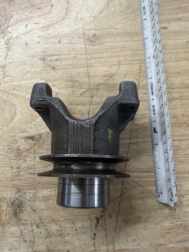 9" Ford Spicer Pinion Yoke 28 Spline w/ V Belt Pulley 1310 U joint Balanced Used