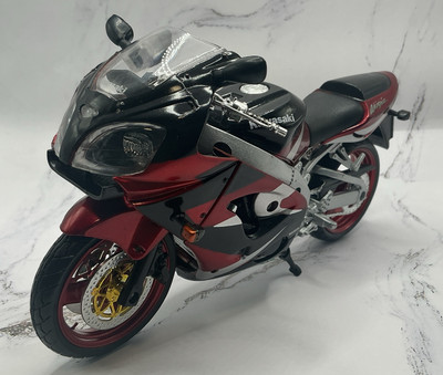 KAWASAKI ZX-9R 1:12 SCALE RED/BLACK BY NEW RAY DIE-CAST W PLASTIC